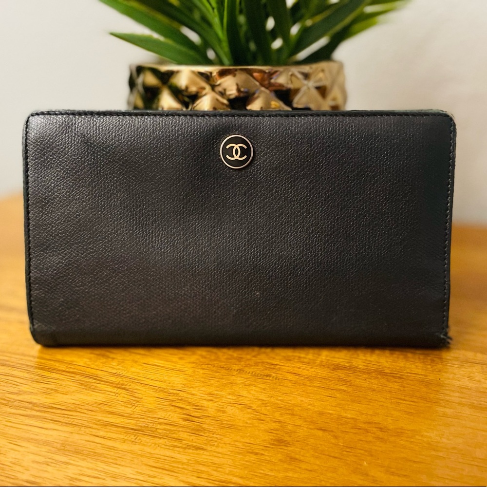CHANEL Black Leather Bifold Wallet CC 💯 AUTHENTIC